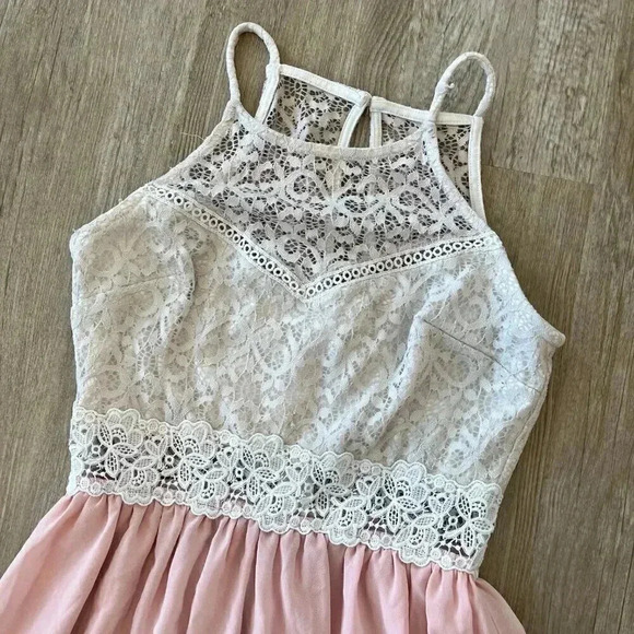 Womens Byby Pink Lace Dress - 1 - Picture 2 of 8